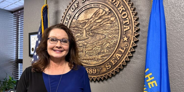 South Dakota Republican secretary of state endorses Democrat in race to succeed her