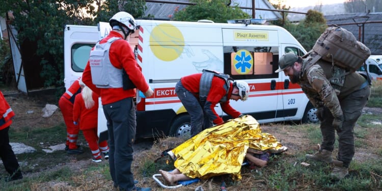Strikes kill 6 in Ukraine after Moscow rejects German calls to de-escalate