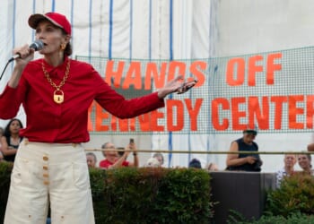 Thousands join protest outside Kennedy Center, expressing concern that Trump might tear it down