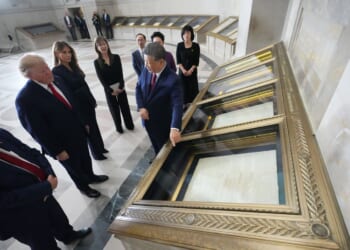 Trump caps Xi visit with a trip to the National Archives to showcase America's young democracy