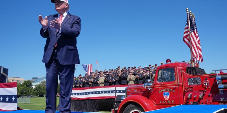 Trump compares Iran to 9/11 terrorism, awards Medal of Freedom to Ground Zero hero