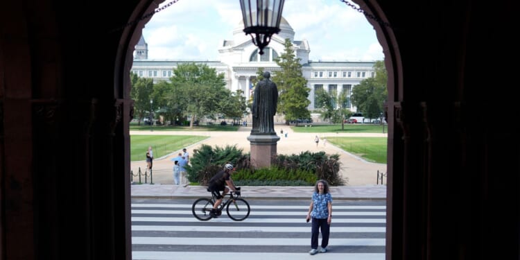 Trump wants the Smithsonian Institution to install George Washington statues and exhibit