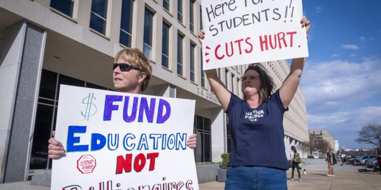 Trump's federal worker buyouts cost $6.7 billion