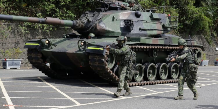U.S. diplomat: Taiwan's asymmetric warfare to deter China