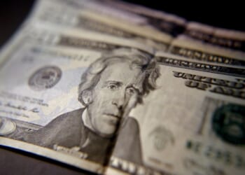 U.S. median household income hit highest level on record in 2025