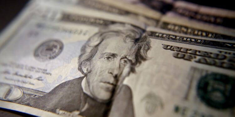 U.S. median household income hit highest level on record in 2025