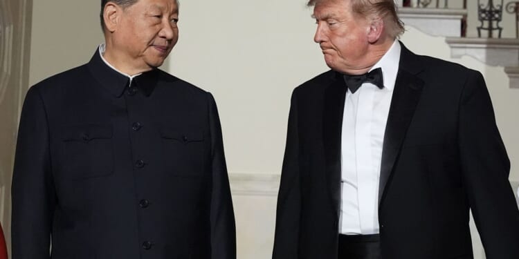 Xi is wrapping his visit to Washington with a peek at the Constitution and the Bill of Rights
