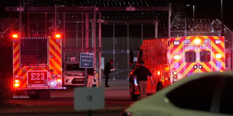 Botched Tennessee execution renews debate over lethal injection