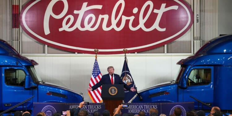 Trump makes Red River run to rev up base, ensure GOP victories